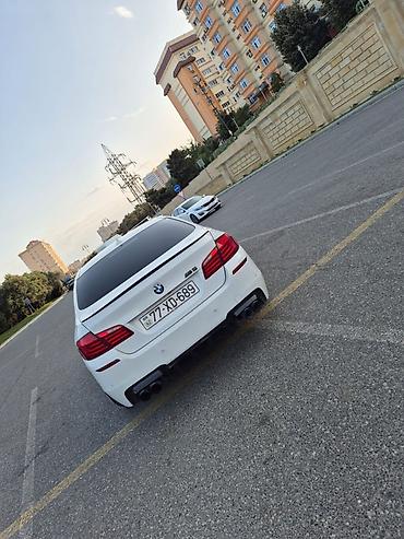 turbo az ranc rover: BMW 5 Series (F10) sedan – ağ rəngdə, M paket görünüşlü. Mawin idyal — 7