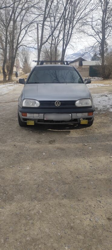 Volkswagen: Volkswagen Golf: 1994 г., 1.6 л, Механика, Бензин, Хэтчбэк