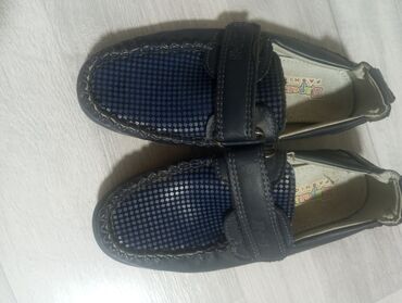 Детская обувь: Детская обувь от100-250сом (несколько пар, примерно один размерный — 2