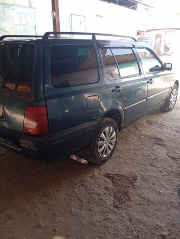 Volkswagen: Volkswagen Golf Variant: 1993 г., 1.8 л, Механика, Бензин, Универсал