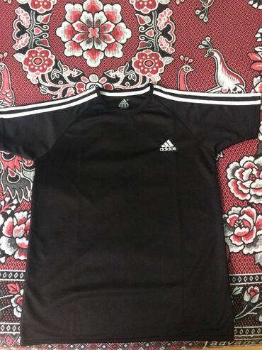 Футболки: Футболка Adidas, M (EU 38), цвет - Черный