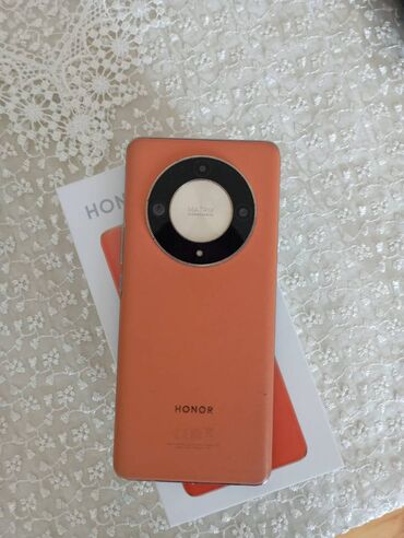 retro telefon: Honor X9b, 256 ГБ, цвет - Оранжевый, Отпечаток пальца, Две SIM карты, Face ID