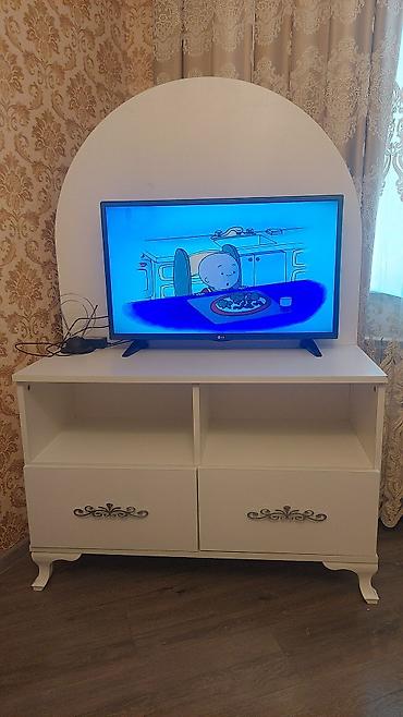 tv 43: Ağ rəngli TV altlığı / media konsolu - Klassik dizayn: dekorativ oyma — 2