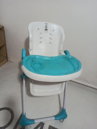 стулья с партой: Стульчик для кормления Б/у