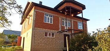 Həyət evləri və villaların satışı: Satılık iki mərtəbəli fərdi ev (mansardlı) Ölçü 14 14 Sənəd kupça -da lalafo.az — 3 Həyət evləri və villaların satışı: Satılık iki mərtəbəli fərdi ev (mansardlı) Ölçü 14 14 Sənəd kupça — 3