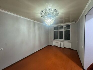 Продажа квартир: 2 комнаты, 43 м², Хрущевка, 1 этаж, Старый ремонт