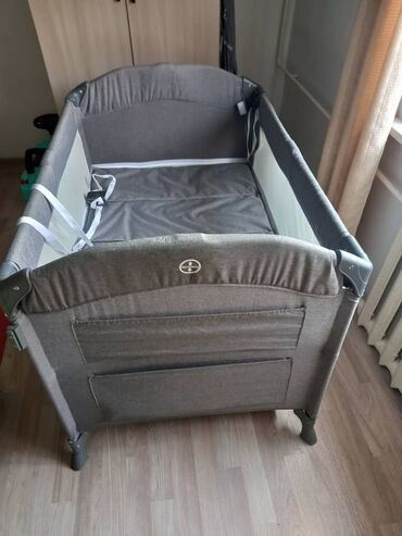 кровать манеж с пеленальным столиком: Манеж-кровать, Новый, Складной, Другой материал