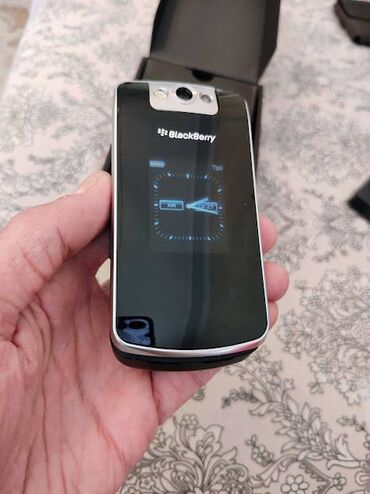 cabel: Blackberry Pearl Flip 8220, rəng - Qara