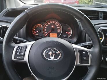 Toyota: Toyota Yaris: 1 l. | 2012 έ. Χάτσμπακ — 6
