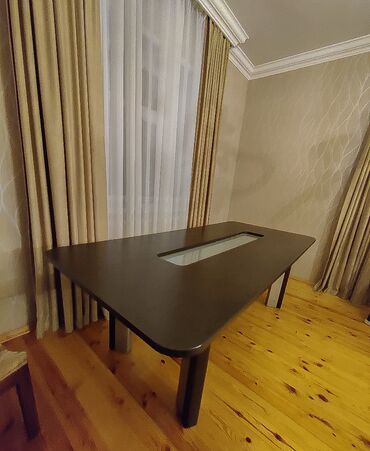 gaming stol: İşlənmiş, Qonaq masası, Dördbucaq masa, Açılmayan