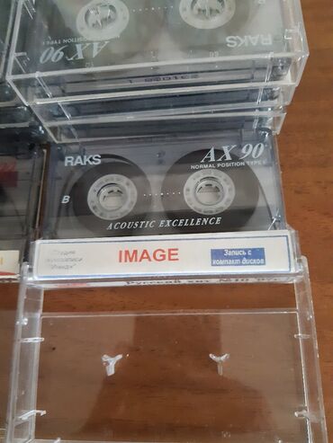 кассетный плеер купить: Аудиокасеты(TDK=10шт.,RAKS=4шт. +4шт) оригинал, идеальное состояние;
