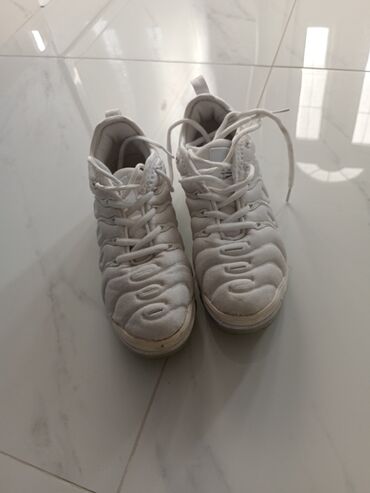 Patike: Nike, Veličina - 36 — 9
