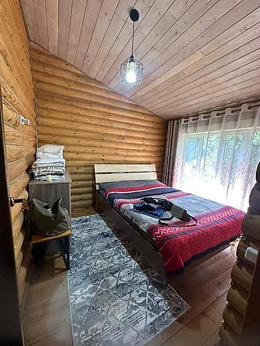 Посуточная аренда домов: Город Каракол Сдаётся уютный деревянный домик !!! - Дом из — 10