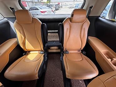 Kia: Kia Carnival: 2021 г., Минивэн — 14