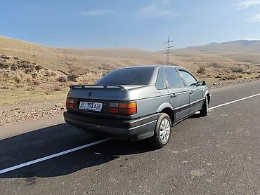 12 t: Volkswagen Passat: 1990 г., 1.8 л, Механика, Бензин, Седан — 4