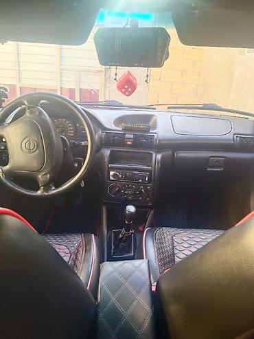 Opel: Opel Astra: 1.6 l | 1996 il 35000 km Universal — 8