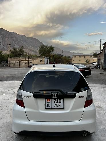 Honda: Honda Fit: 2008 г., 1.5 л, Вариатор, Бензин, Хэтчбэк — 5