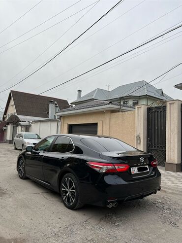 стекло задний: Toyota Camry: 2018 г., Вариатор, Гибрид, Седан