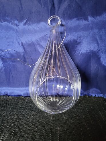 Ostali kućni dekor: Terarijum(saksija) za biljke viseca duvano staklo 90te. Perfektan — 9