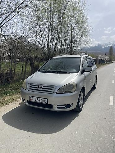 унаа бишкек авторынок: Toyota Avensis Verso: 2004 г., 2 л, Кол менен иштөөчү, Дизель, Вэн/Минивэн — 5