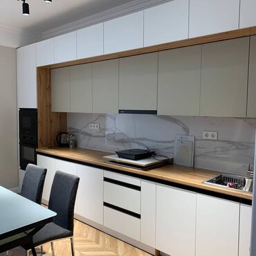 квартиры в бишкеке на долгий срок: 3 бөлмө, Кыймылсыз мүлк агенттиги, Чогуу жашоосу жок, Толугу менен эмереги бар