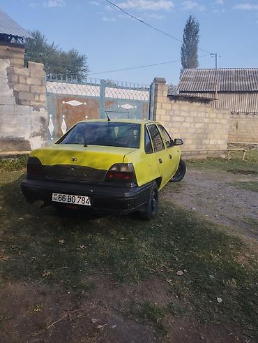 бампер опель вектра б: Daewoo Nexia sedan Xüsusiyyətlər: - Kuzov: 4 qapılı sedan, sarı rəng — 4