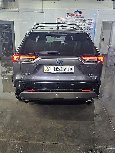 купить бокс на крышу: Toyota RAV4: 2019 г., Гибрид, Кроссовер — 8