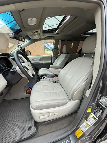 автомат минивэн: Toyota Sienna: 2012 г., 3.5 л, Автомат, Бензин, Минивэн — 8