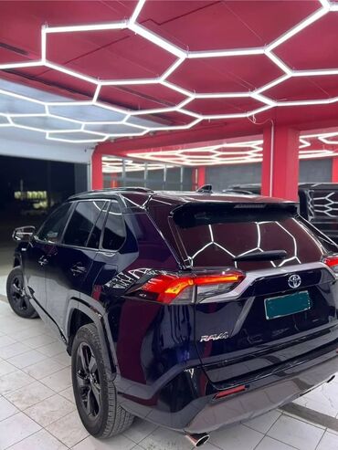 Toyota: Toyota RAV4: 2020 г., 2.5 л, Автомат, Бензин, Внедорожник — 3