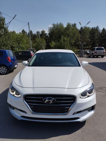 срочно срочно продаю машина: Hyundai Grandeur: 2018 г., 3 л, Автомат, Газ, Седан