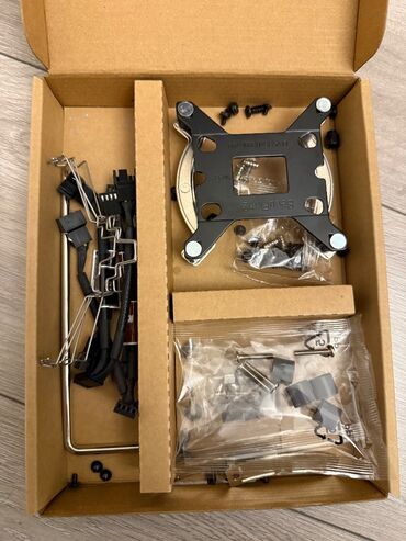 Soyutma sistemləri: Ideal veziyetdedir. Uzerinde 3 kuler verilir (sadə), əldə əlavə biri — 10