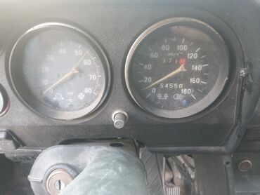 VAZ (LADA): Model: Lada (VAZ) klassik sedan Yanacaq sistemi: karbürator Sürətlər — 4