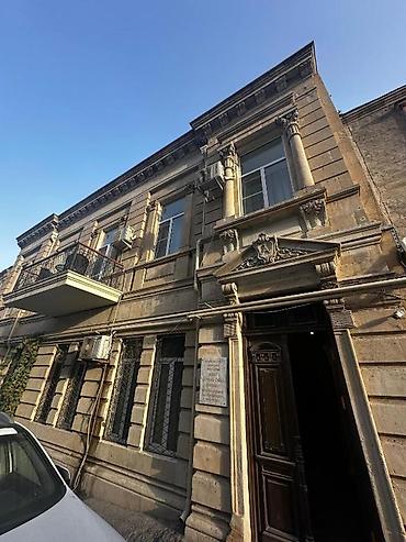 hosteler: Mərkəzdə yerləşən hazır HOSTEL biznesi satılır. Əsas üstünlüklər: - — 1
