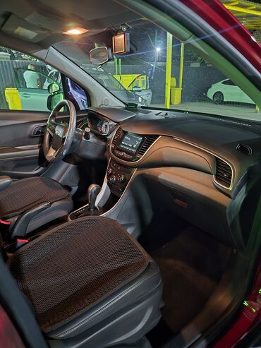 большой квадроцикл: Chevrolet Tracker: 2019 г., 1.4 л, Вариатор, Бензин, Кроссовер