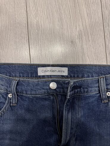 лора пиано лоферы: Джинсы "Calvin Klein Jeans" синего цвета. Модель со стандартной