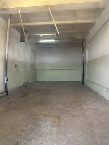 складское помещение в аренду: Сдается складское помещение 60 кв.м Без ремонта Без окон Есть внутри