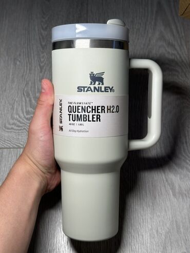 кухуный: Термокружка STANLEY QUENCHER H2.0 Tumbler объемом 40 унций (1,18 л) с