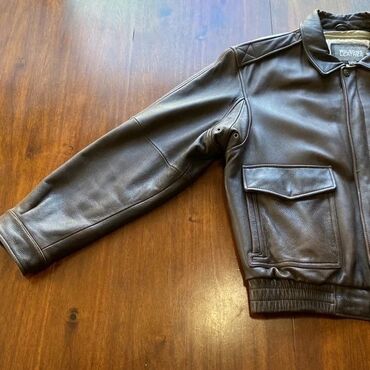 Kurtkalar: Deri kurtka amerikadan alinib pliot kurtkasi modelidir L razmer baha — 14