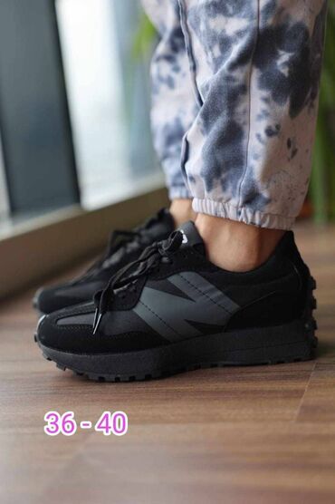 Patike: New Balance 327 patike

Novo
Brojevi 36 do 44

fb Moja Kupovina 1 — 5