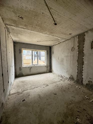 Продажа помещений свободного назначения: Продаётся двух комнатная квартира(можно переделать под трешку) в новом — 16