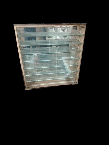 Bijuteriya vitrinləri: Zərgərlik vitrin dəsti - Ön hissəsində “Qızıl Gümüş” yazılı vitrinin — 4