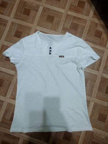 Рубашки: Рубашки и Футболки на рост 170, вес 60 Новые и б/у, цены от 100 до — 22