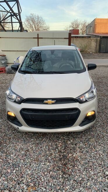 Chevrolet: Chevrolet Spark: 2015 г., 1 л, Вариатор, Бензин, Хэтчбэк