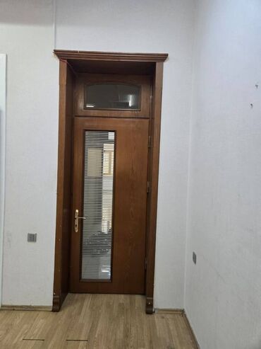 demir qapllar: Salam keyfiyyetli ev qapıları satıram. Uygun qiymete. Satılma sebebi