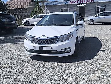 консоль автомобиля: Kia Rio: 2017 г., 1.6 л, Автомат, Седан — 1