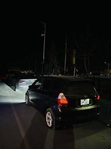 Honda: Honda Jazz: 2007 г., 1.3 л, Автомат, Бензин, Хэтчбэк — 2