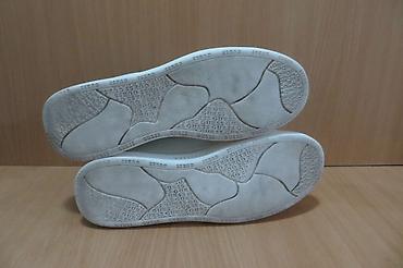 bata baletanke: GUESS br 44 28cm unutrasnje gaziste stopala, patike bez bilo kakve — 6