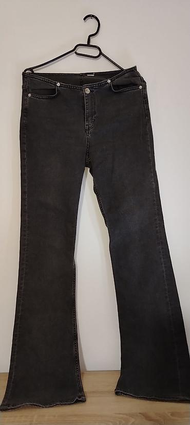 Kompleti: Set garderobe – 4 komada 1) Crne farmerke sa blagim zvonom - Klasičan — 1