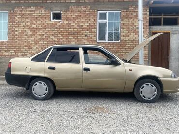 даево ласети: Daewoo Nexia: 1.5 л, Механика, Бензин, Седан
