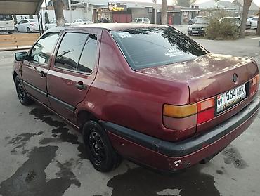 крыло на венту: Volkswagen Vento: 1993 г., 1.8 л, Механика, Бензин, Седан — 5
